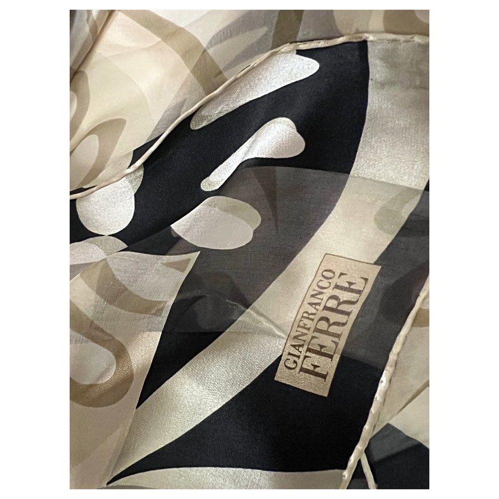 GIANFRANCO FERRE Exquisite Vintage 100% Silk Semi Sheer Scarf  34 x 34